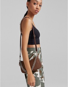 Коричневая нейлоновая сумка через плечо с цепочкой Bershka-Коричневый цвет