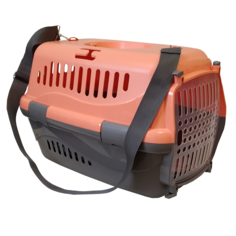 Переноска для кошек ZooExpressс с пластиковой дверцей (коврик+ремень), 32x48x32см