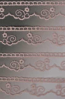 Кружево на сетке, цвет: 226 розовая пудра, 20 мм x 14 м, арт. TR.4890 Kruzevo