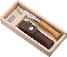 Нож Opinel №8 VRI Classic Woods Traditions Olivewood в деревянном кейсе и с кожаным чехлом