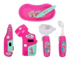 Игровой набор юного доктора barbie компактный D122C
