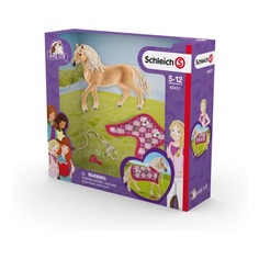 Набор Schleich Андалузская лошадь с аксессуарами