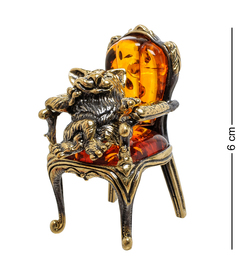 Фигурка "Кот в кресле" (латунь, янтарь) Народные промыслы