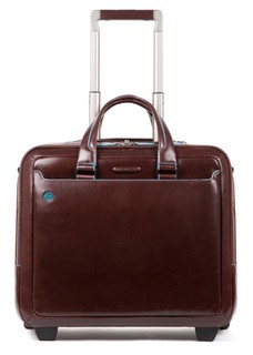 Чемодан Piquadro 8024671 бордовый M+