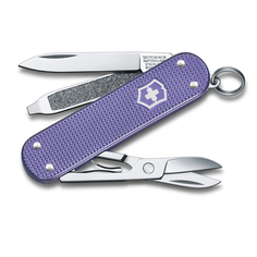 Нож-брелок Classic SD Alox Colors "Electric Lavender", 58 мм VICTORINOX 0.6221.223G
