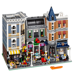Конструктор LEGO Creator Expert Городская Площадь (10255)