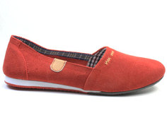 Балетки женские Crosby 55268 красные 37 RU