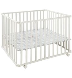 Geuther Складной детский манеж Geuther Ameli белый (дно - белое с серыми кружочками)