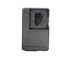 Зарядное устройство от сети MyPads BC-31L для аккумуляторных батарей NP-40
