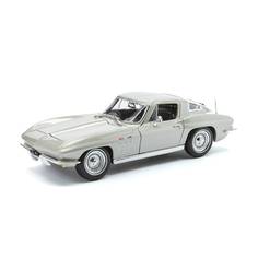 Maisto Машинка металлическая Chevrolet Corvette 1965, 1:18, серебристая 31640/1