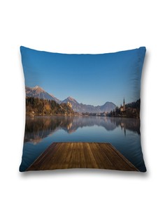 Наволочка декоративная JoyArty "Зеркальное озеро" на молнии, 45x45 см