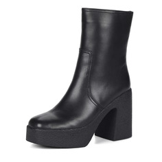 Черные ботильоны из кожи на подкладке из натурального меха утолщенной подошве и устойчивом каблуке Corso Como