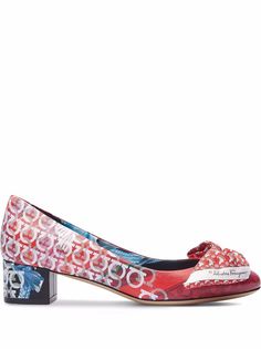 Salvatore Ferragamo туфли-лодочки Vara Bow с узором Gancini