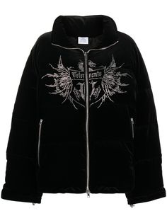VETEMENTS пуховик с декорированным логотипом