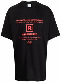 VETEMENTS футболка с принтом Restricted