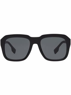 Burberry солнцезащитные очки в массивной оправе
