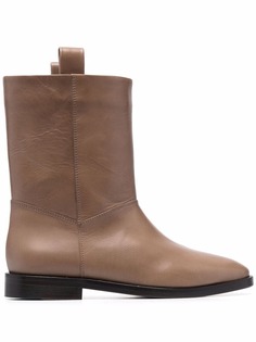 Closed wide leather ankle boots