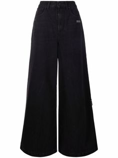 Off-White широкие джинсы с нашивкой-логотипом