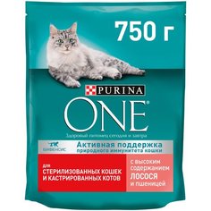 Сухой корм для стерилизованных кошек Purina ONE с лососем, с пшеницей 750 г