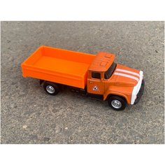 Железная машинка ЗИЛ с бортовым кузовом инерционным механизмом масштабная модель 1:52 Советская машина ЗИЛ дорожные службы Play Smart