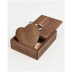 Флешка Орех 32 GB 3.0 "Сердце брелок" в подарочной коробке BambooWood