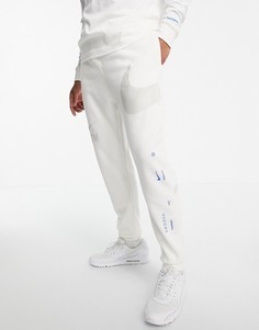 Светло-бежевые флисовые джоггеры с логотипом-галочкой Nike Swoosh-Светло-бежевый цвет
