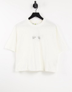 Кремовая укороченная футболка с принтом по комиксу «Чудо-женщина» NA-KD-Белый