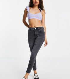 Выбеленные черные джинсы с потертым нижним краем Topshop Jamie Petite-Черный цвет
