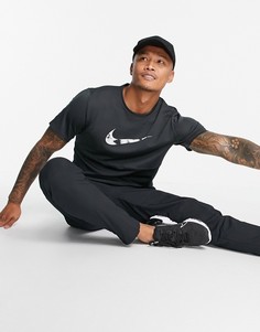 Темно-серая футболка с логотипом-галочкой Nike Running Wild Run-Серый