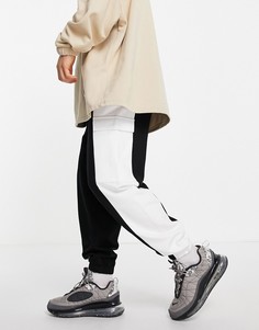 Черно-белые oversized-джоггеры карго в стиле колор блок ASOS DESIGN-Темно-синий