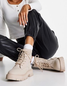 Светло-бежевые ботинки на шнуровке и толстой подошве Bershka-Светло-бежевый цвет