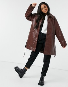 Коричневая куртка из лакированной искусственной кожи с поясом Monki Rori-Черный цвет