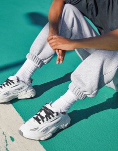 Белые кроссовки с контрастными шнурками adidas Originals Ozweego Celox-Белый