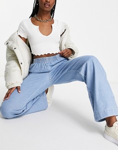 Ярко-выбеленные джинсы без застежек с широкими штанинами ASOS DESIGN-Голубой
