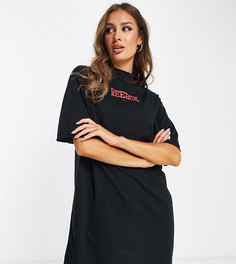 Черное платье-футболка с винтажным принтом логотипа Reebok – эксклюзивно для ASOS-Черный цвет