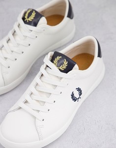 Белые и темно-синие кроссовки Fred Perry Lottie-Белый