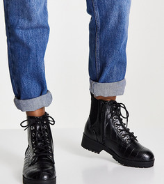 Черные ботинки на шнуровке с эффектом крокодиловой кожи и металлической отделкой New Look Extra Wide Fit-Черный цвет