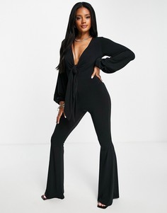 Черный комбинезон с завязкой спереди и глубоким вырезом ASOS DESIGN-Черный цвет