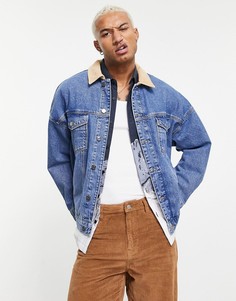 Выбеленная синяя джинсовая куртка в стиле oversized с воротником из искусственного меха ASOS DESIGN-Голубой