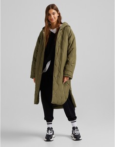 Стеганая длинная куртка цвета хаки Bershka-Зеленый цвет
