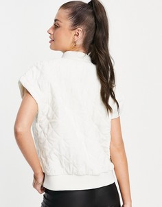 Кремовый стеганый жилет с увеличенными плечами Vero Moda Aware-Белый