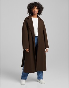 Пальто макси с поясом шоколадно-коричневого цвета Bershka-Коричневый цвет