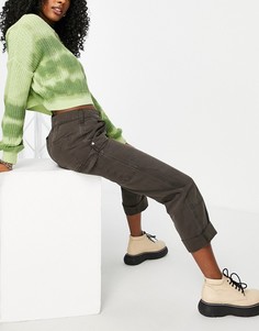 Прямые брюки шоколадного цвета с нашивками в утилитарном стиле ASOS DESIGN-Коричневый цвет