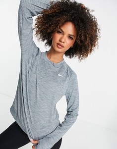 Бледно-серый топ с круглым вырезом Nike Running Pacer Dri-FIT