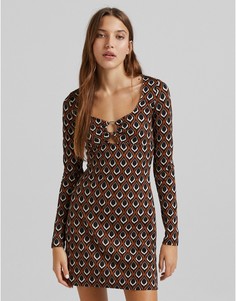 Коричневое платье с геометрическим принтом Bershka-Коричневый цвет