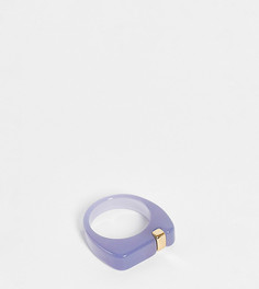 Массивное кольцо из полимеров пудрового голубого цвета с золотистой деталью DesignB Curve-Голубой