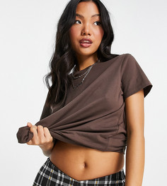 Коричневая футболка с круглым вырезом ASOS DESIGN Petite Ultimate-Коричневый цвет