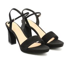 Босоножки женские Clarks Vista Strap 26159636 черные 39 EU