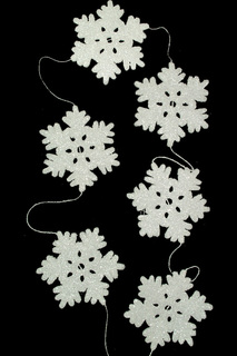 Гирлянда-бусы Christmas House Снежинки Цвет: Белый (184 см)