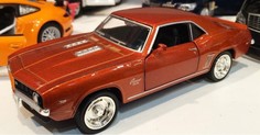 Коллекционная игровая модель "Chevrolet Camaro 1969 SS" Ideal